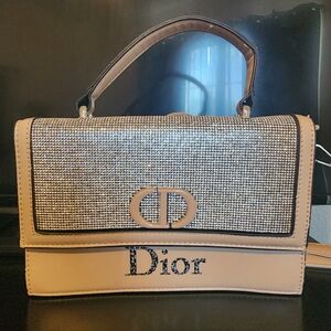 Handbag for women with optional strap